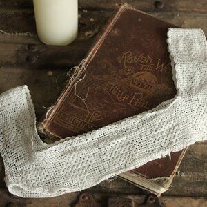 Vintage 1900s Edwardian White Crochet Lace Yoke Chemise Top Trim 30" Round